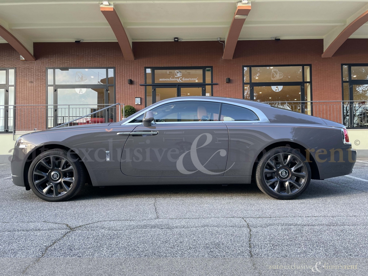 Autoexclusive & Limosrent - Rolls Royce Wraith Luminary Collection